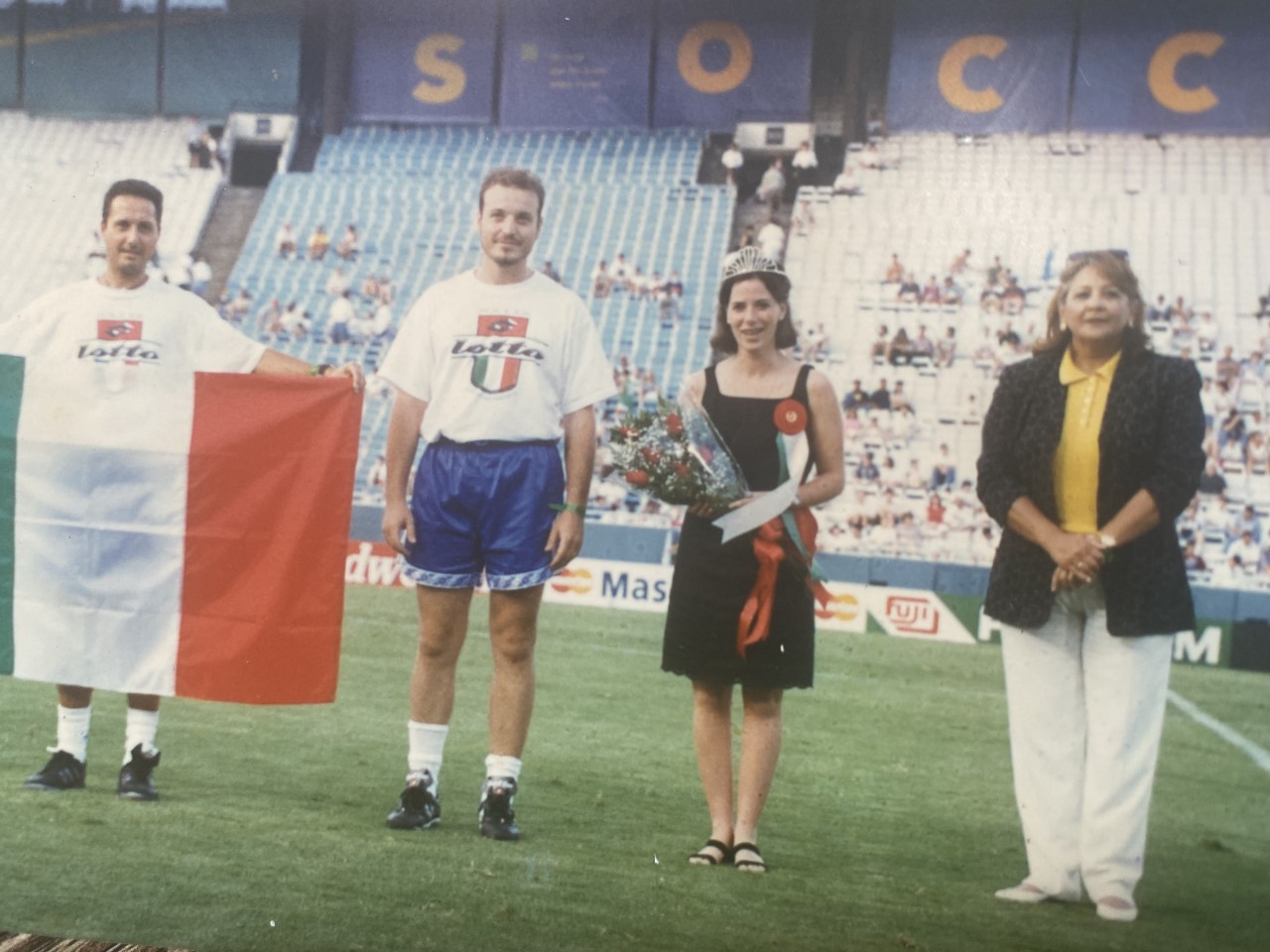 Falleció Bea Beltrán Warrick impulsadora de la Copa Legendarios y del comité de apoyo del Campeonato Mundial FIFA USA 1994