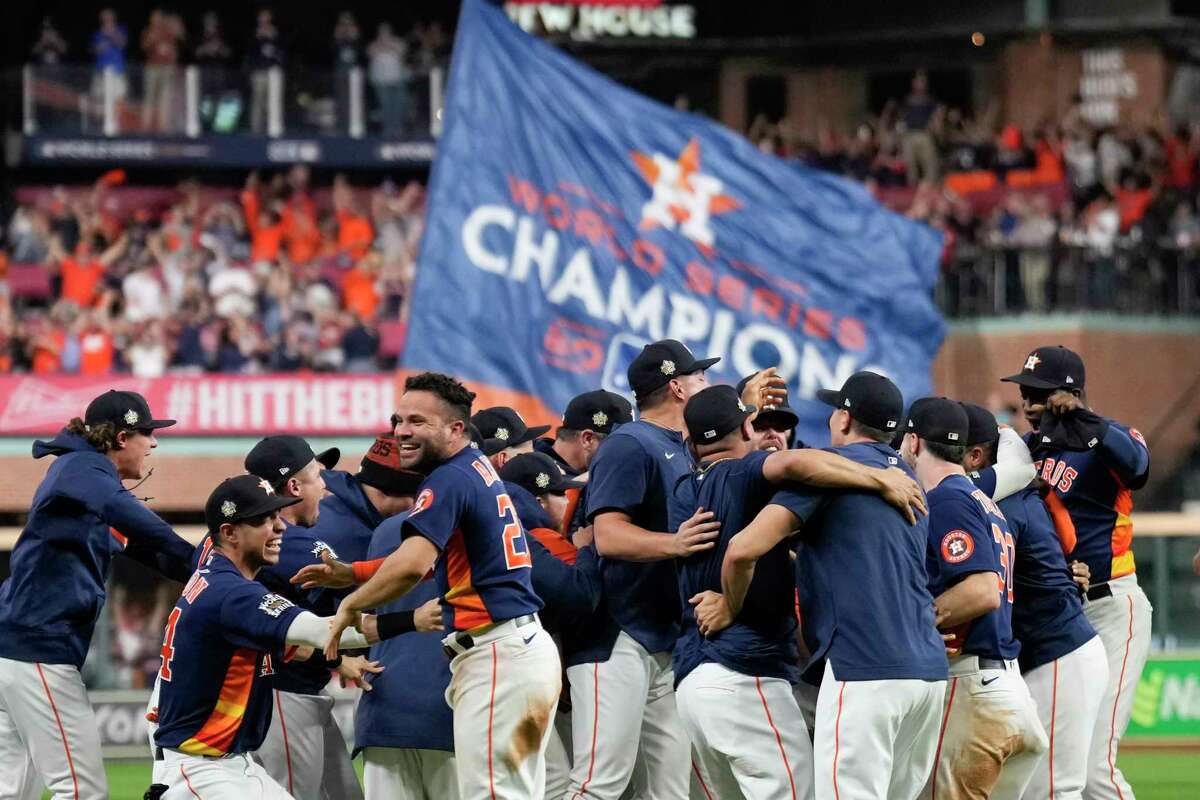 <strong>LULAC felicita al equipo “Astros” de Houston por haber ganado la serie mundial de beisbol con 15 jugadores latinos  </strong>